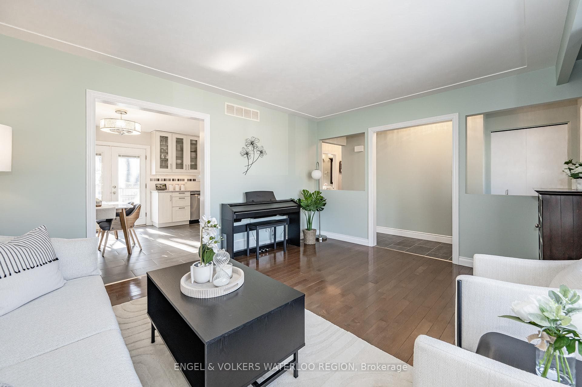 206 Forestwood Drive photo 11