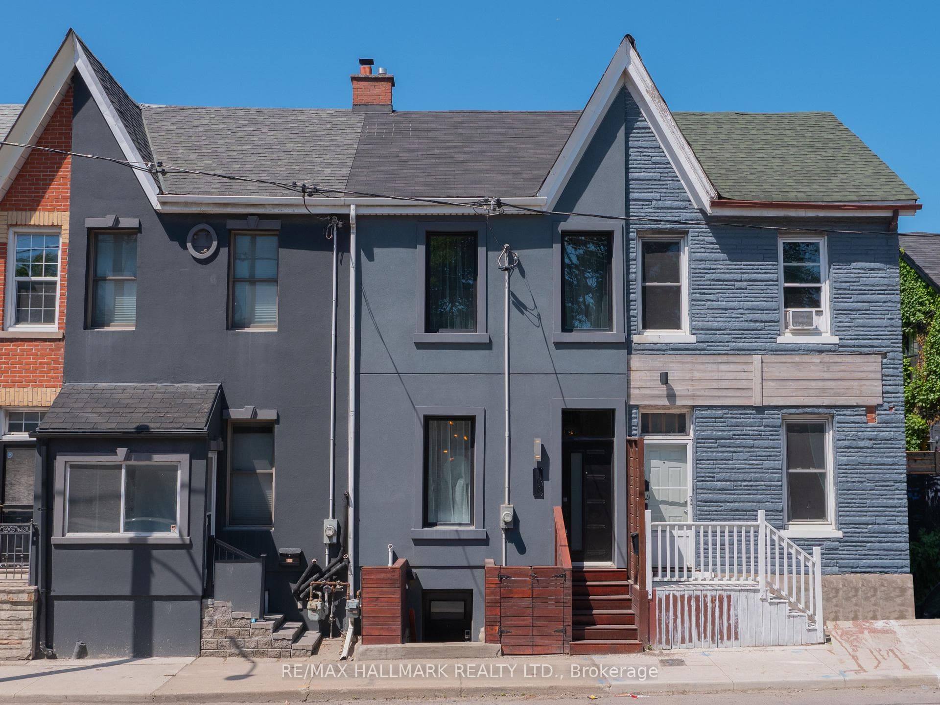 108 Carlaw Avenue photo 1