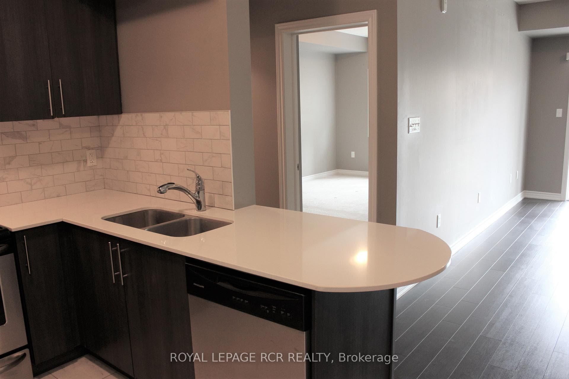 40 Ferndale Drive Unit 207 photo 7