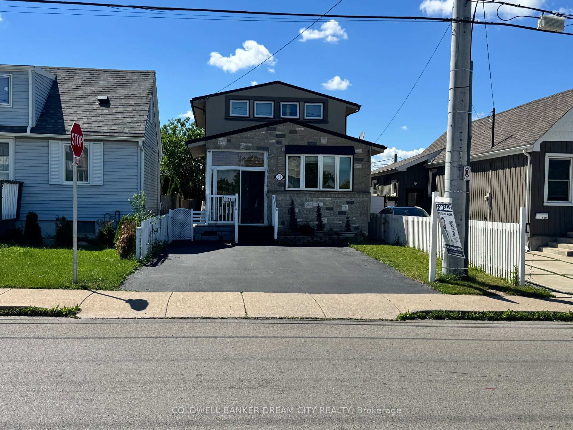 39 Reid Avenue photo 1