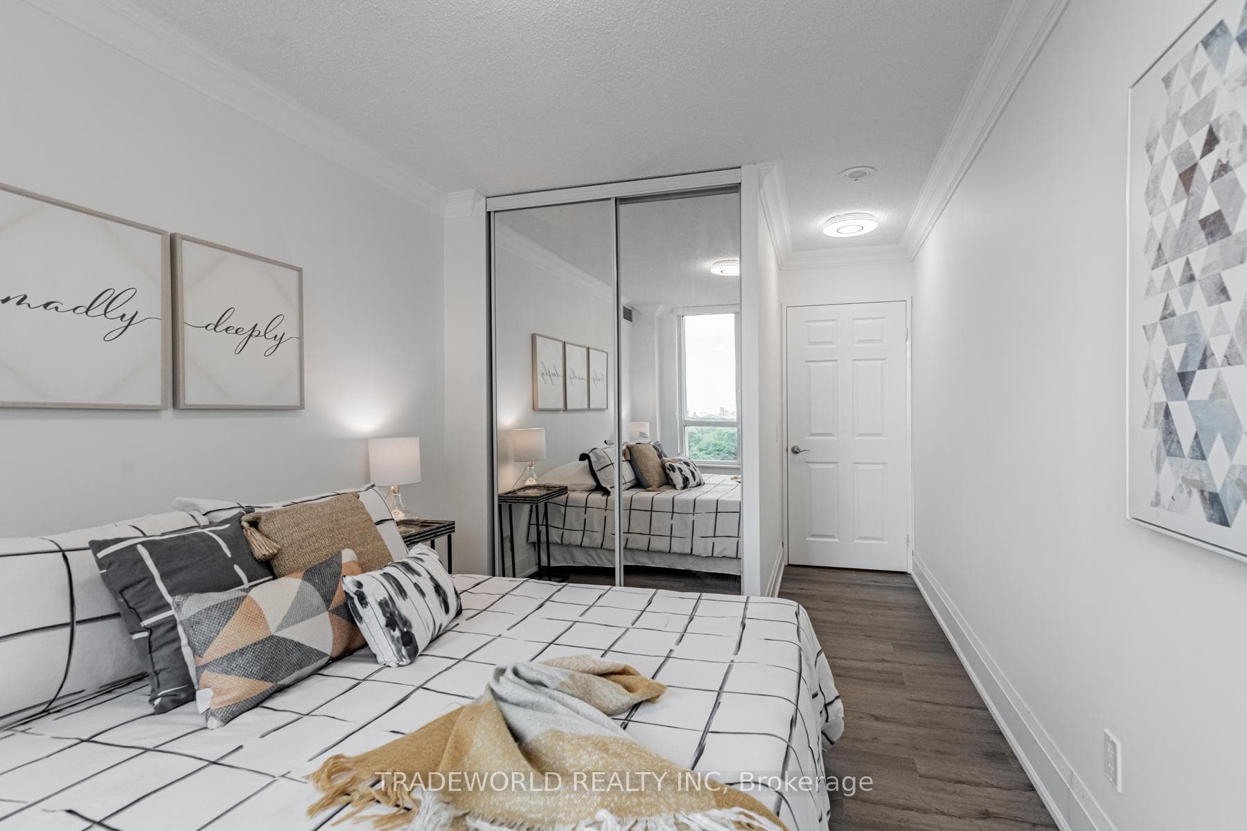 18 Parkview Avenue Unit 1506 photo 20