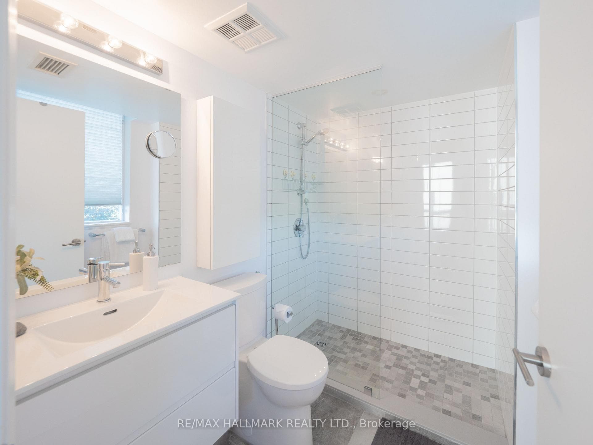 70 High Park Avenue Unit 510 photo 17