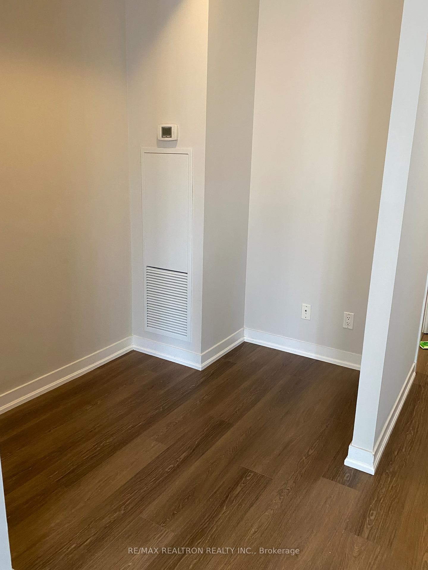 770 Bay Street Unit 1107 photo 8