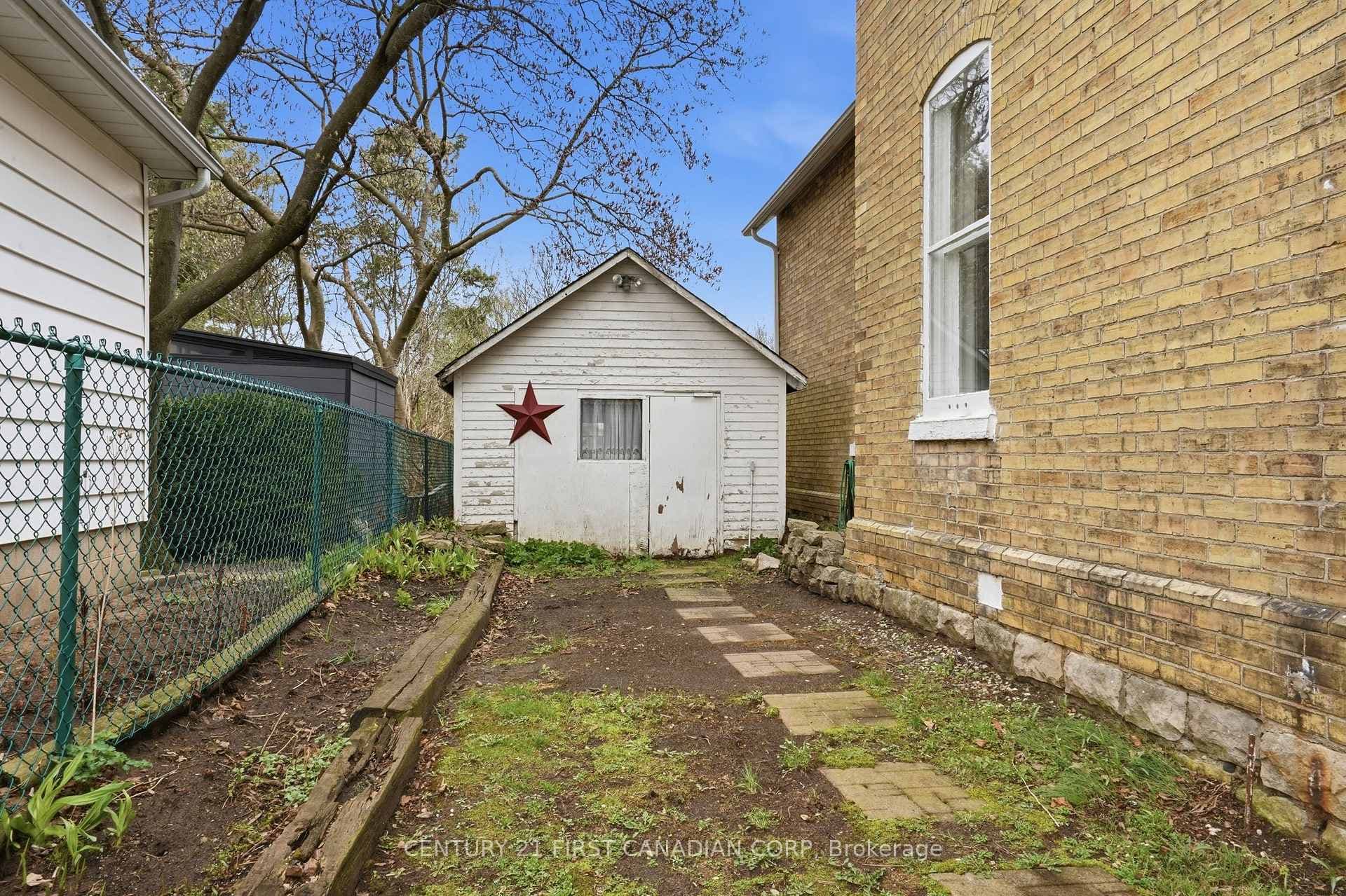 Storage shed