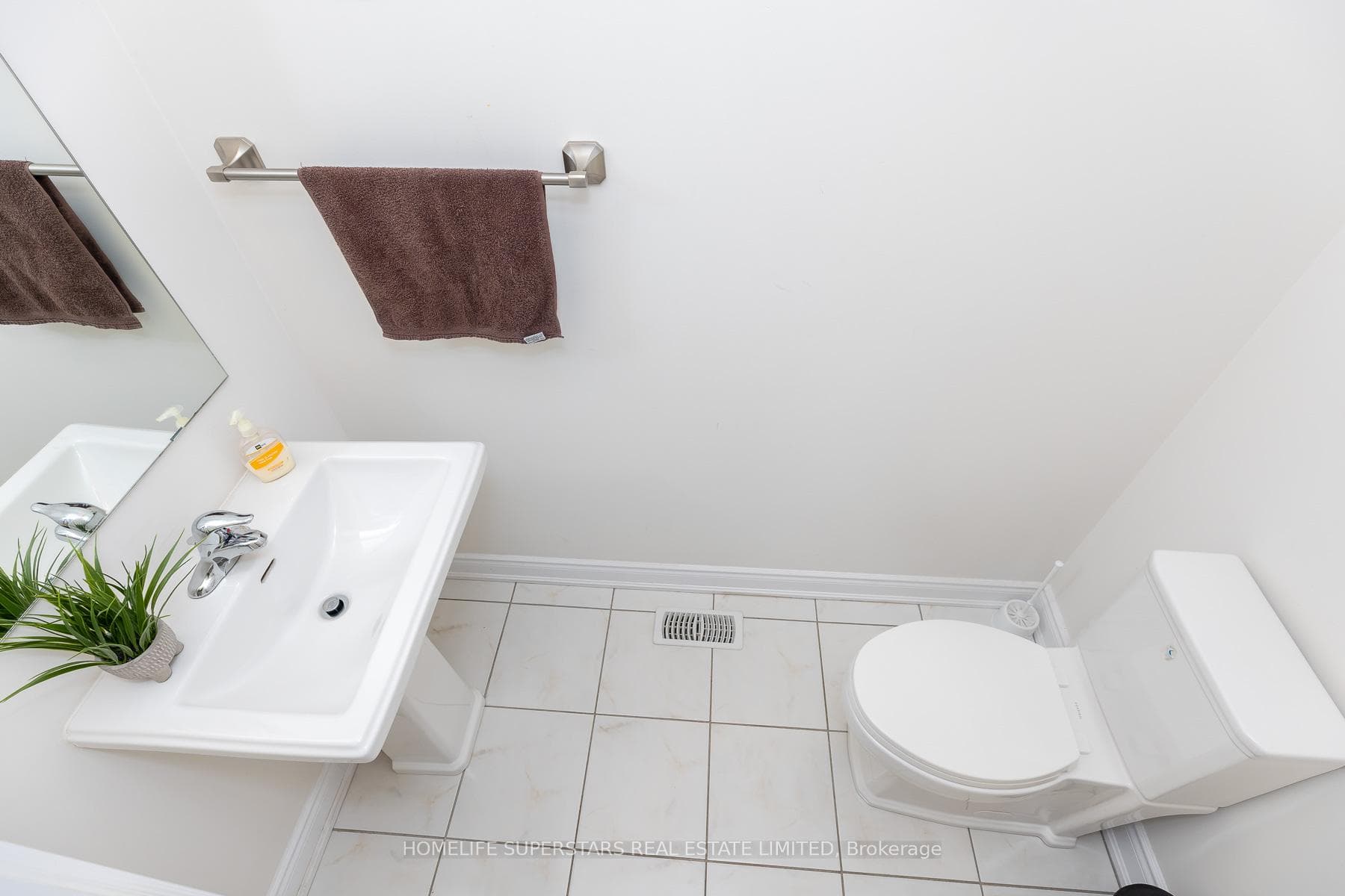 1188 Stag Hollow photo 4