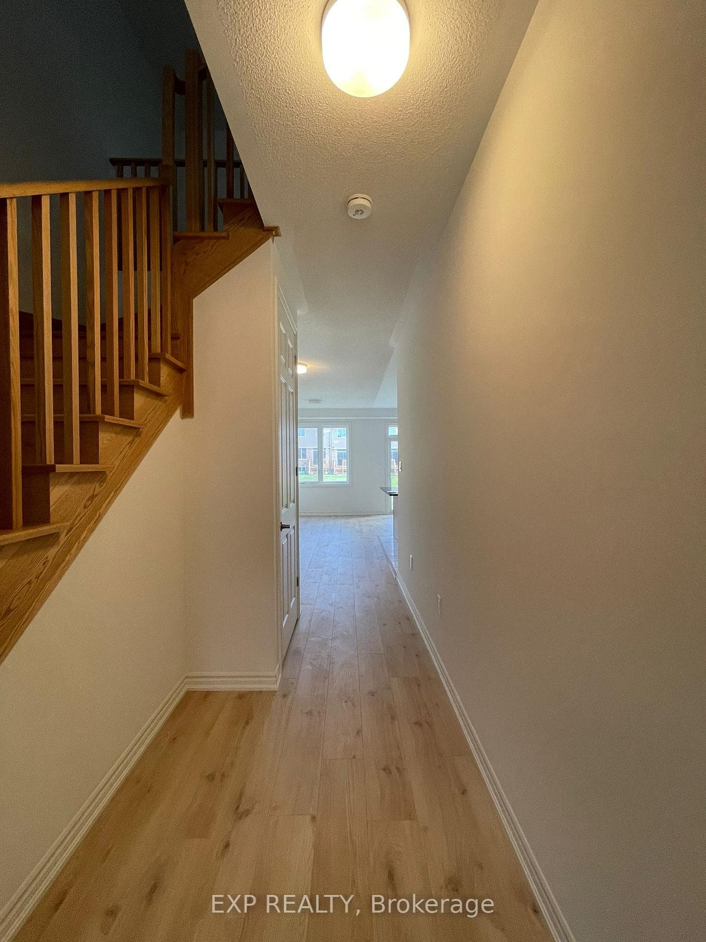 534 Worden Street photo 2