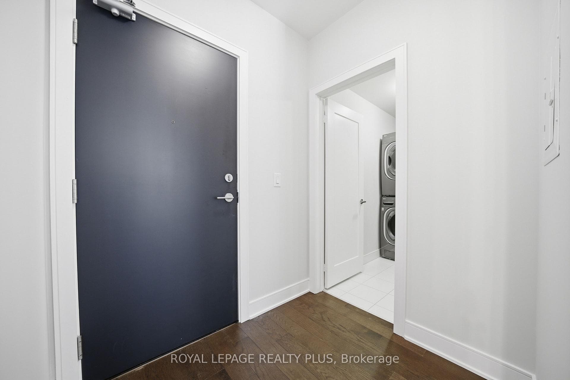 1575 Lakeshore Road Unit 117 photo 30