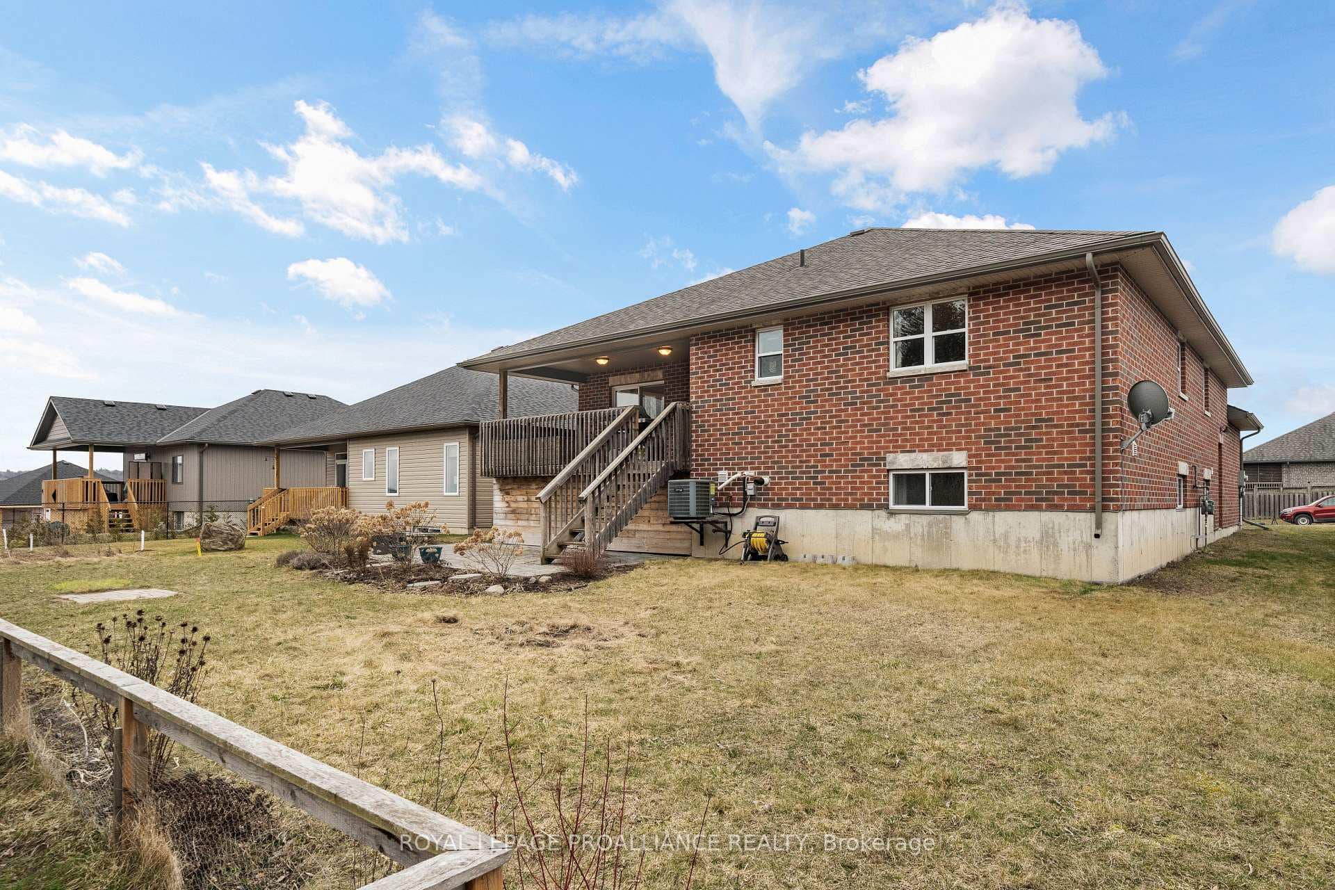 32 ROSEWOOD Drive photo 34