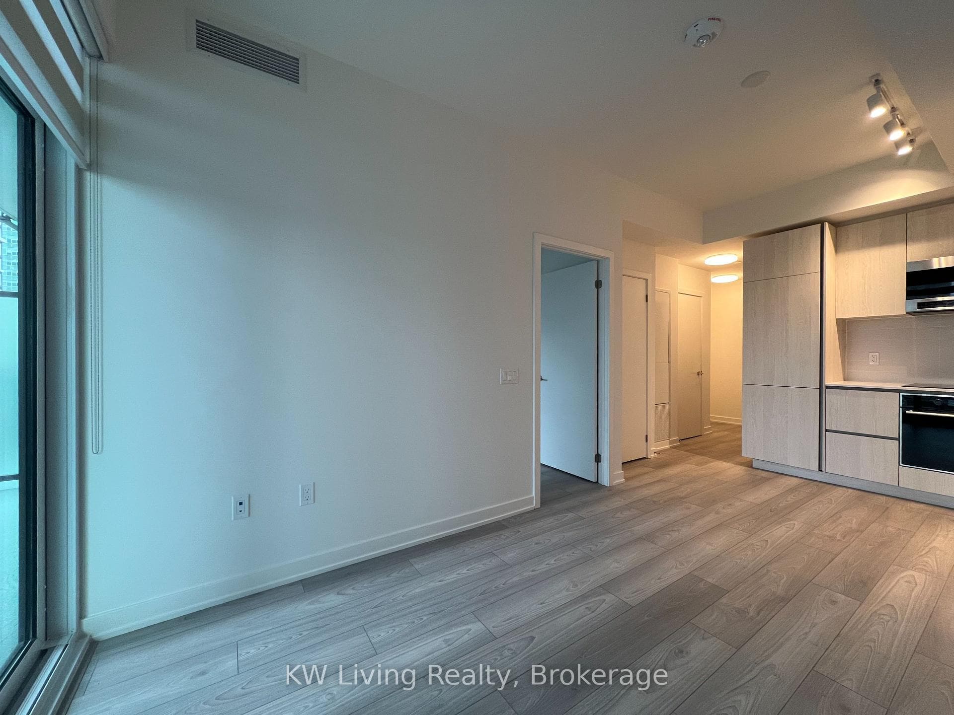 110 Broadway Avenue Unit 1601 photo 15