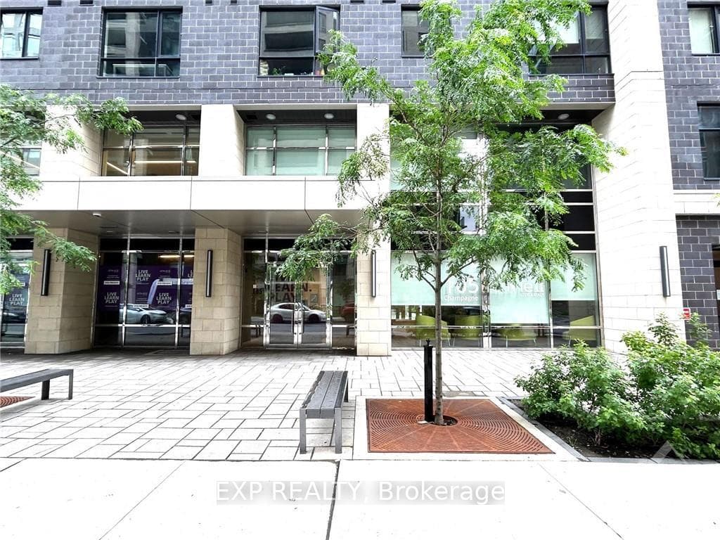 105 CHAMPAGNE Avenue Unit 1817 photo 2