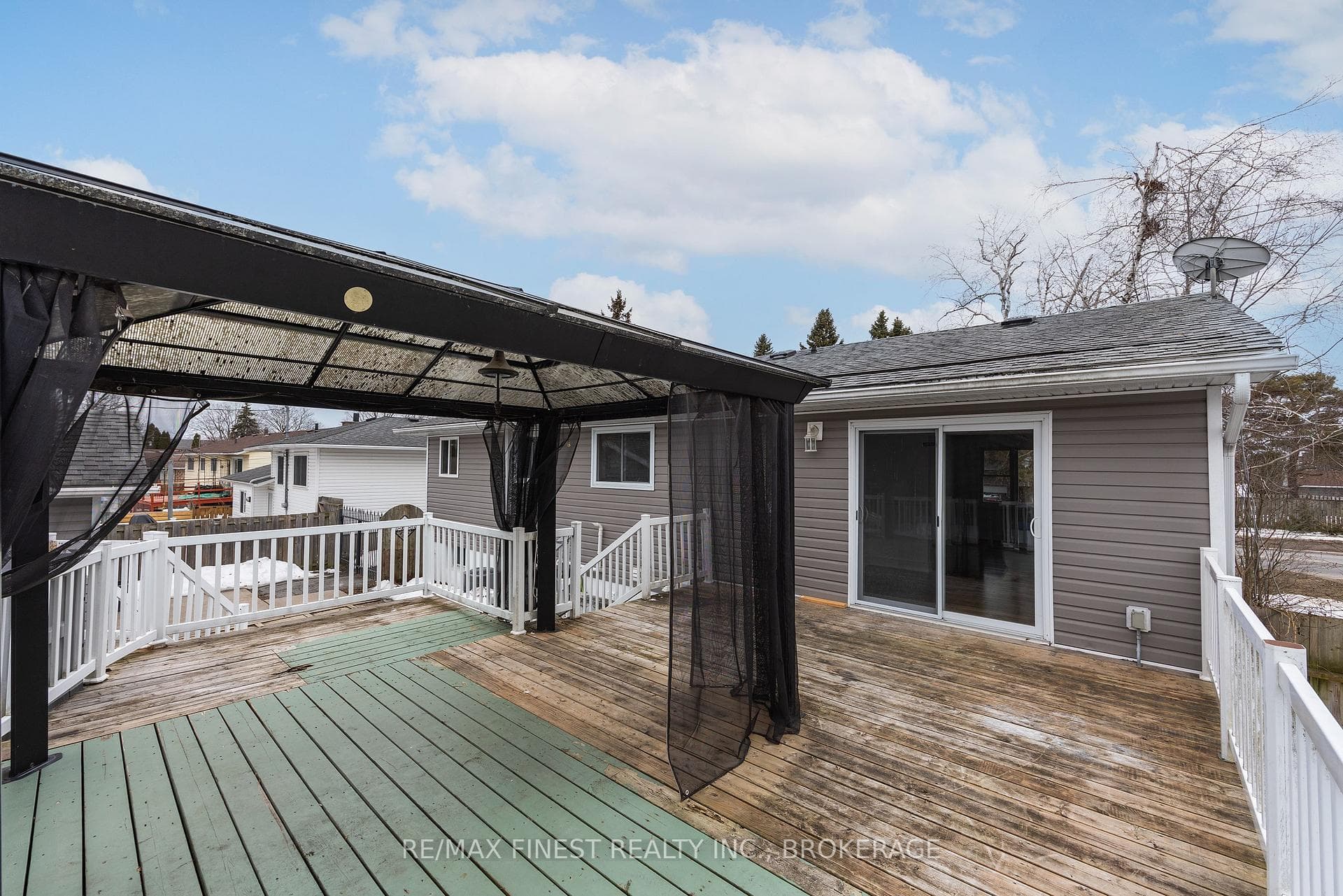 892 Development Drive photo 46