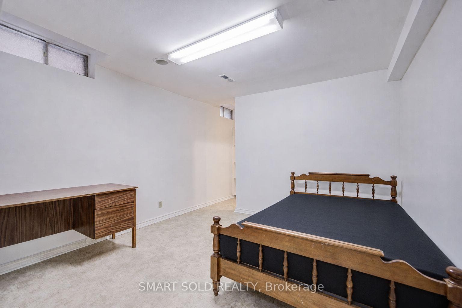 837 Queensbridge Drive photo 35