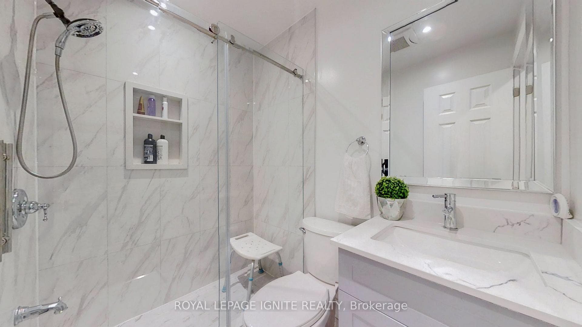 1021 Midland Avenue Unit 9 photo 15