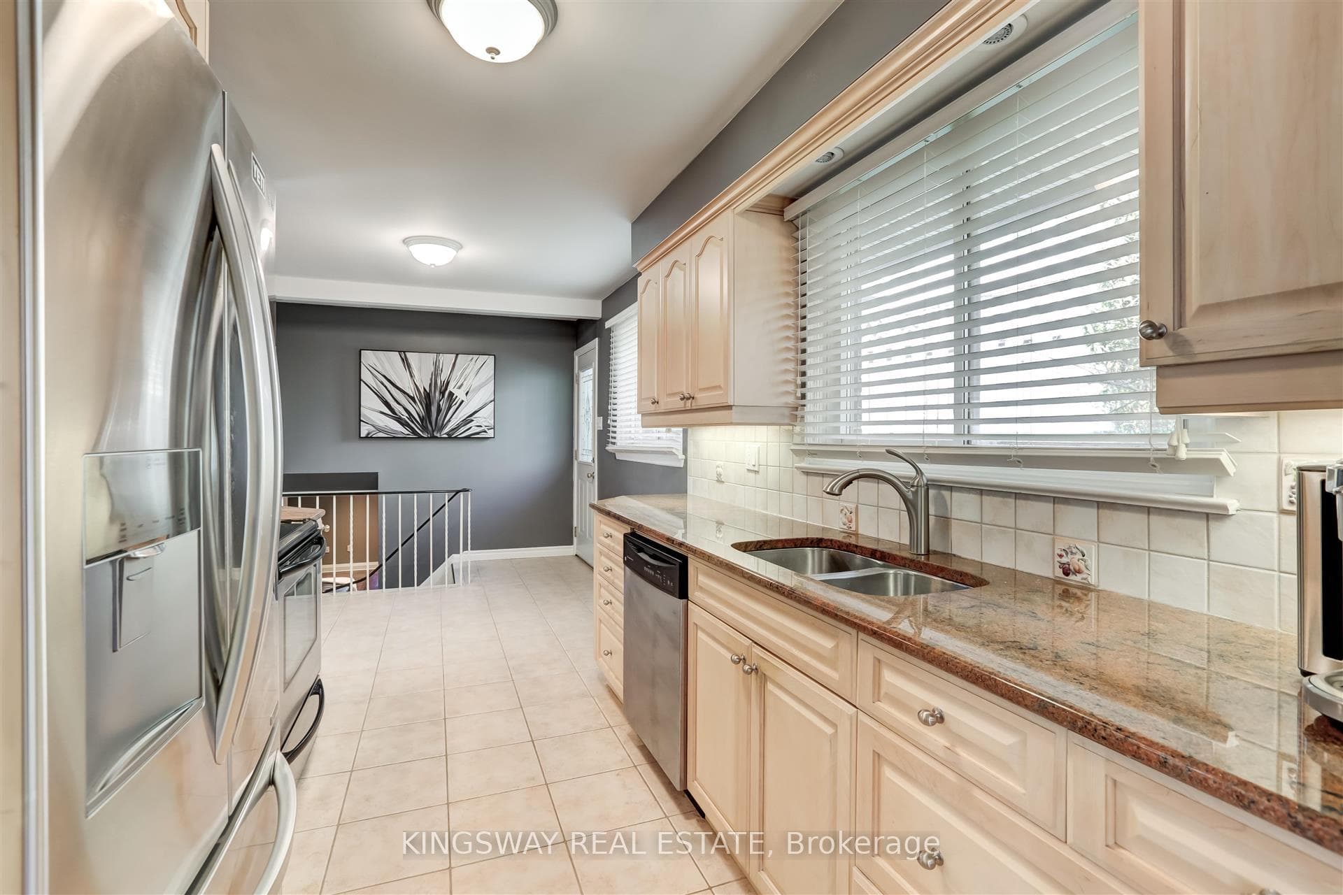 15 Deanewood Crescent photo 7