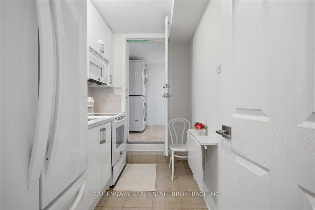 83 Floyd Avenue photo 38