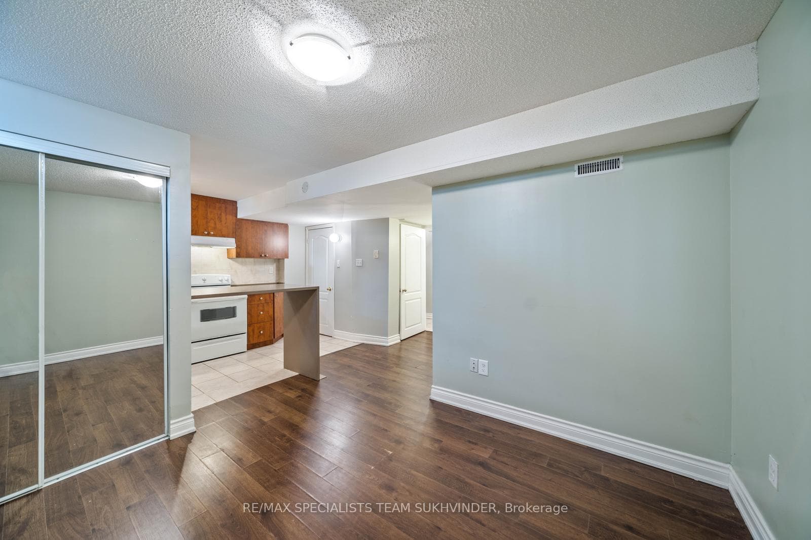 32 Sedgeway Heights photo 31