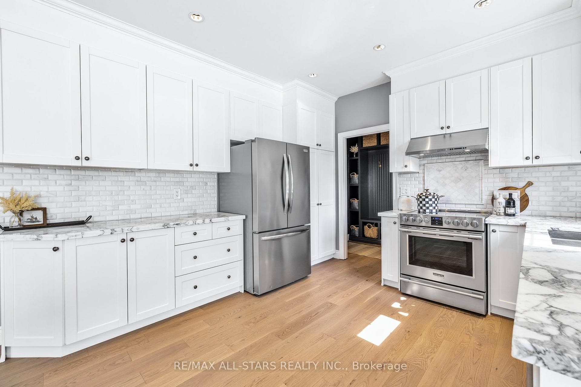 706 Emily Grove photo 14