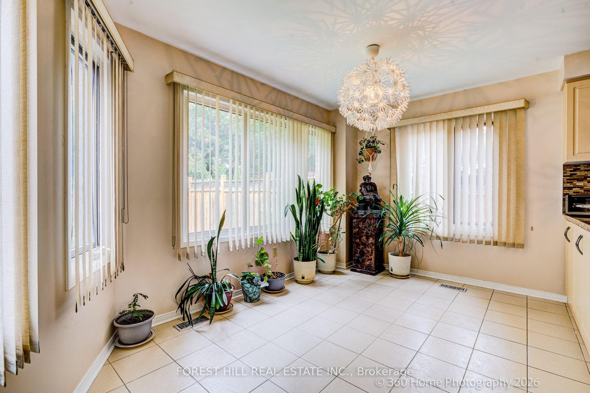 3679 Loyalist Drive photo 6