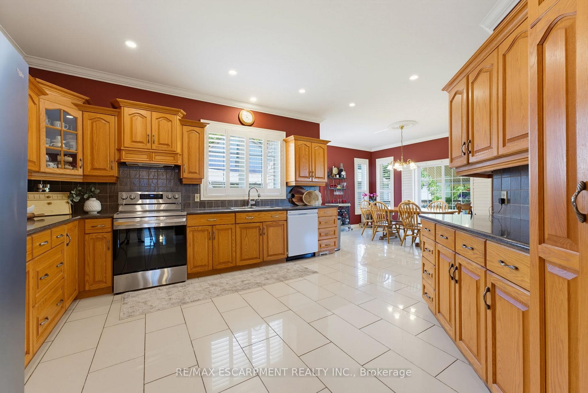 4188 Victoria Avenue photo 20