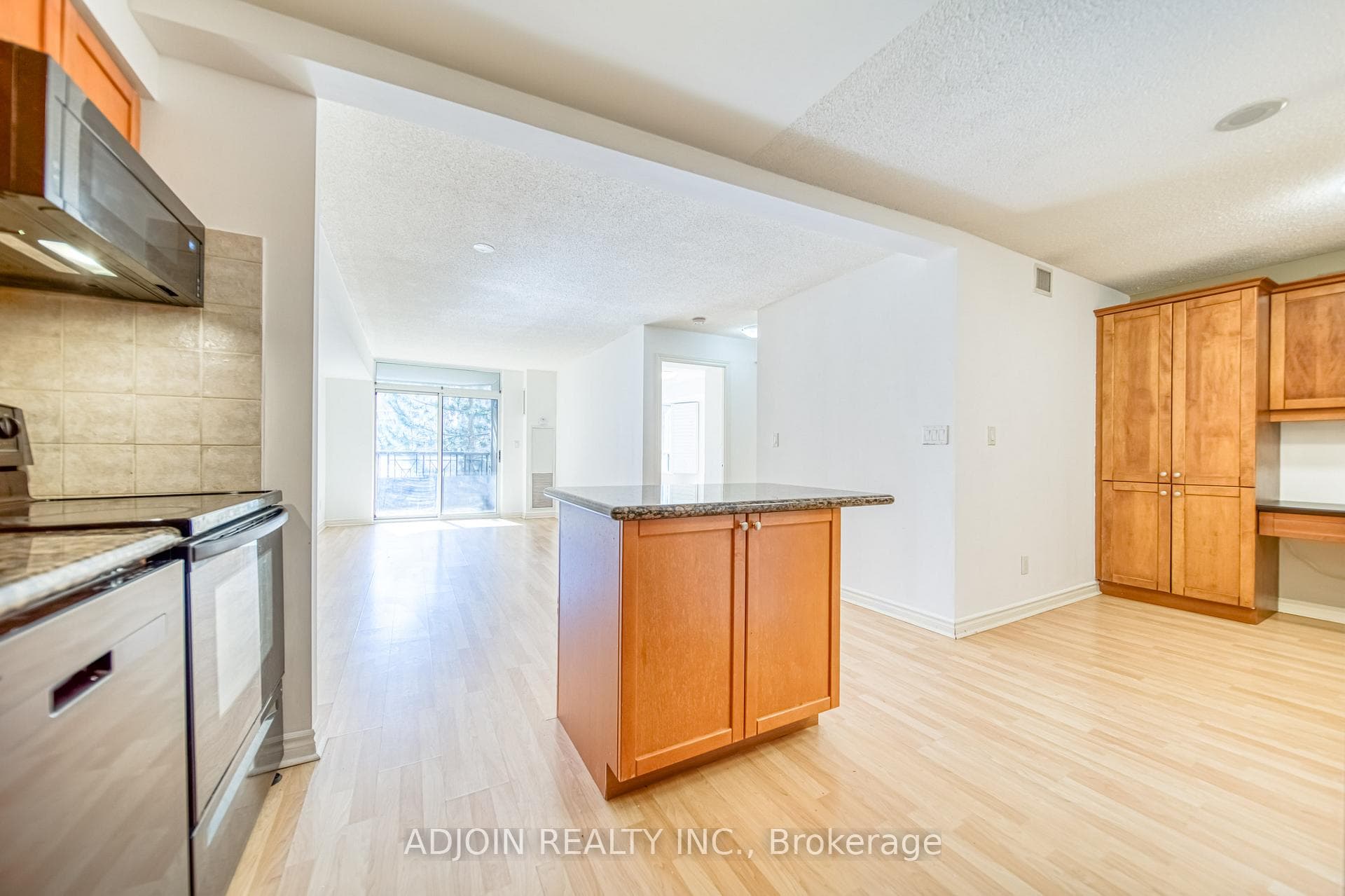 3888 DUKE OF YORK BLVD Boulevard Unit 428 photo 9