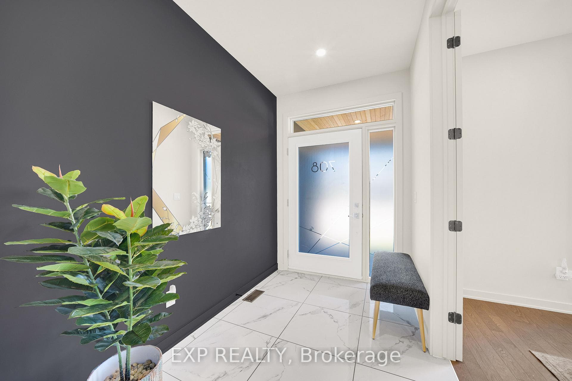 708 Wooler Place photo 34