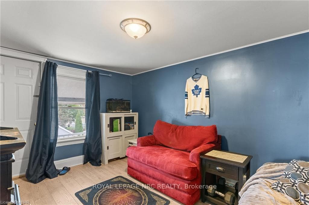 1 WELLAND Street photo 23