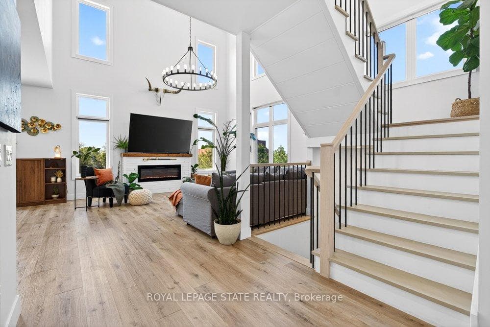 4286 Victoria Avenue photo 11