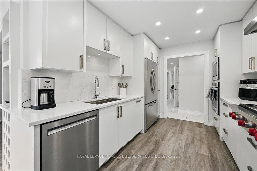 Renovated Kitchen with Premium B/I S/S Appliances