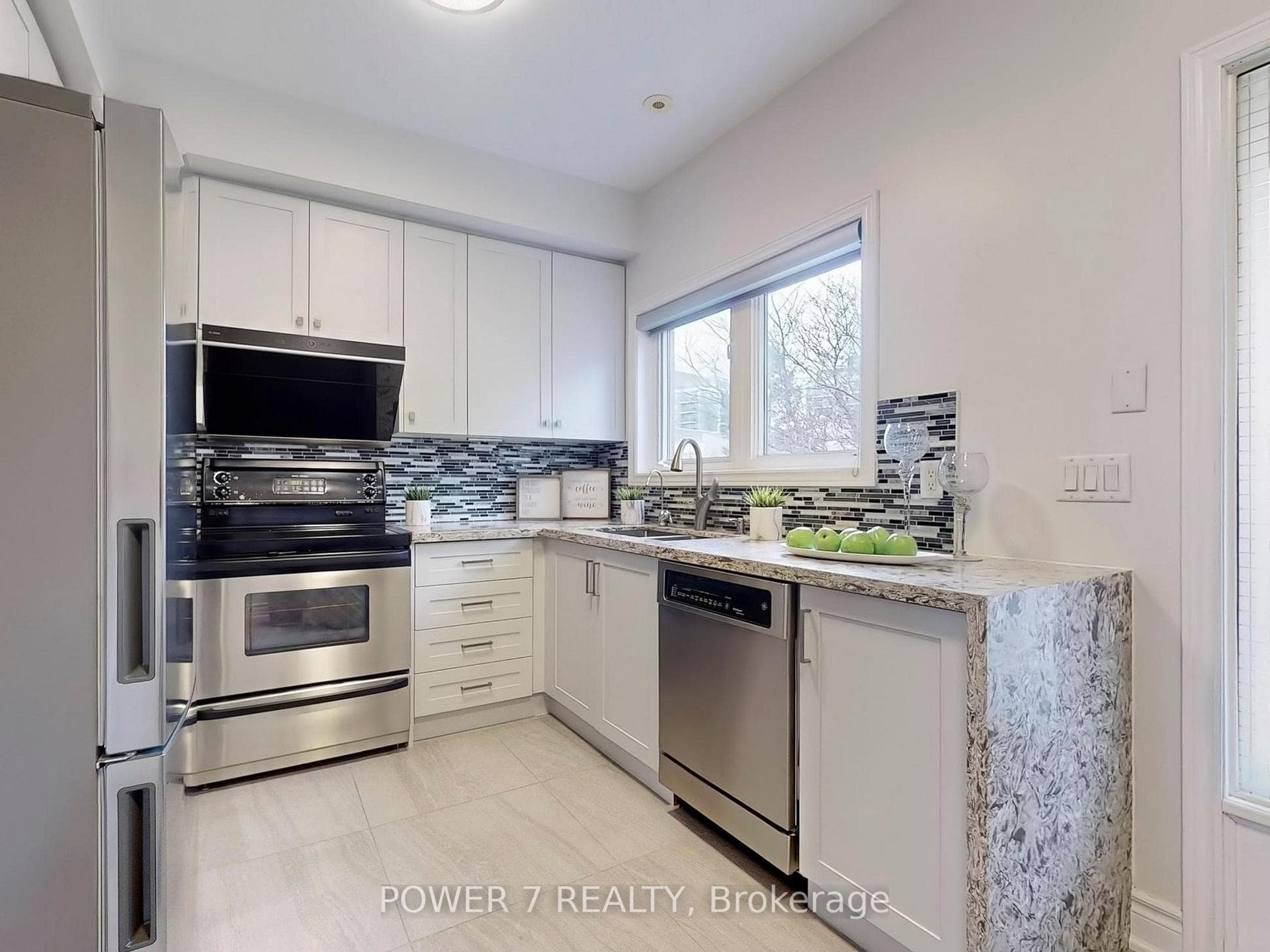 26 Suncrest Boulevard photo 22