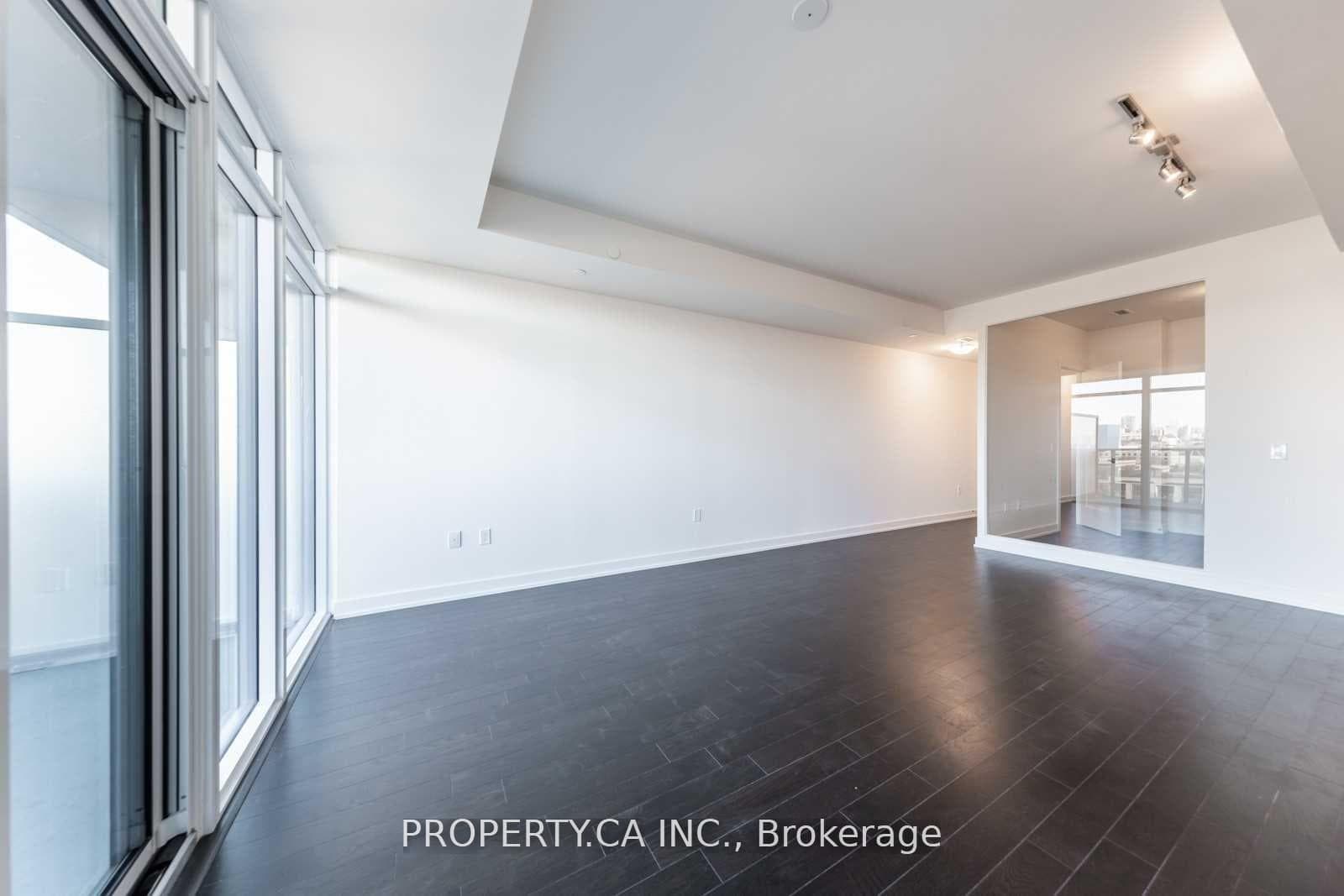 330 Richmond Street Unit 1109 photo 3