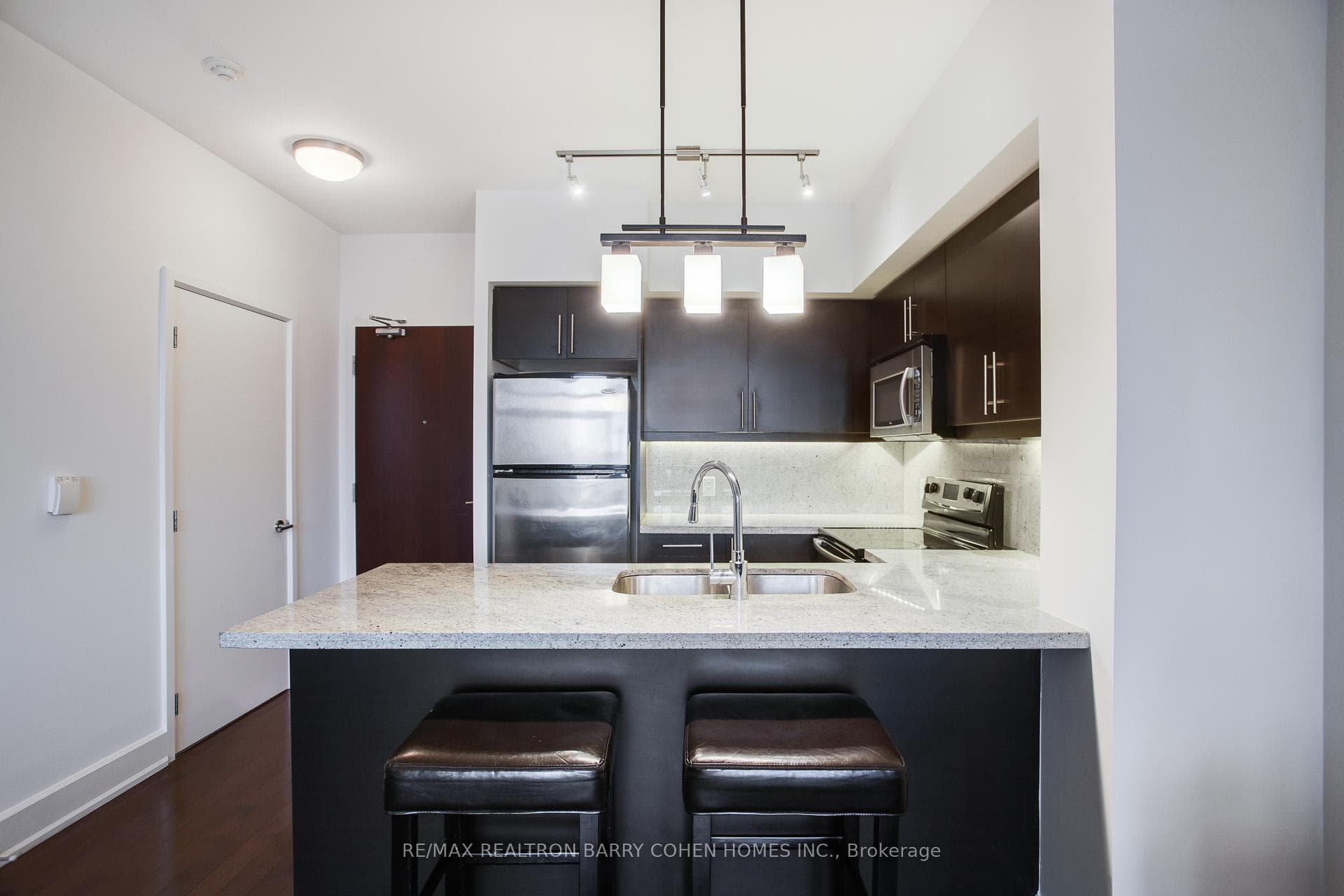 676 Sheppard Avenue Unit 616 photo 7