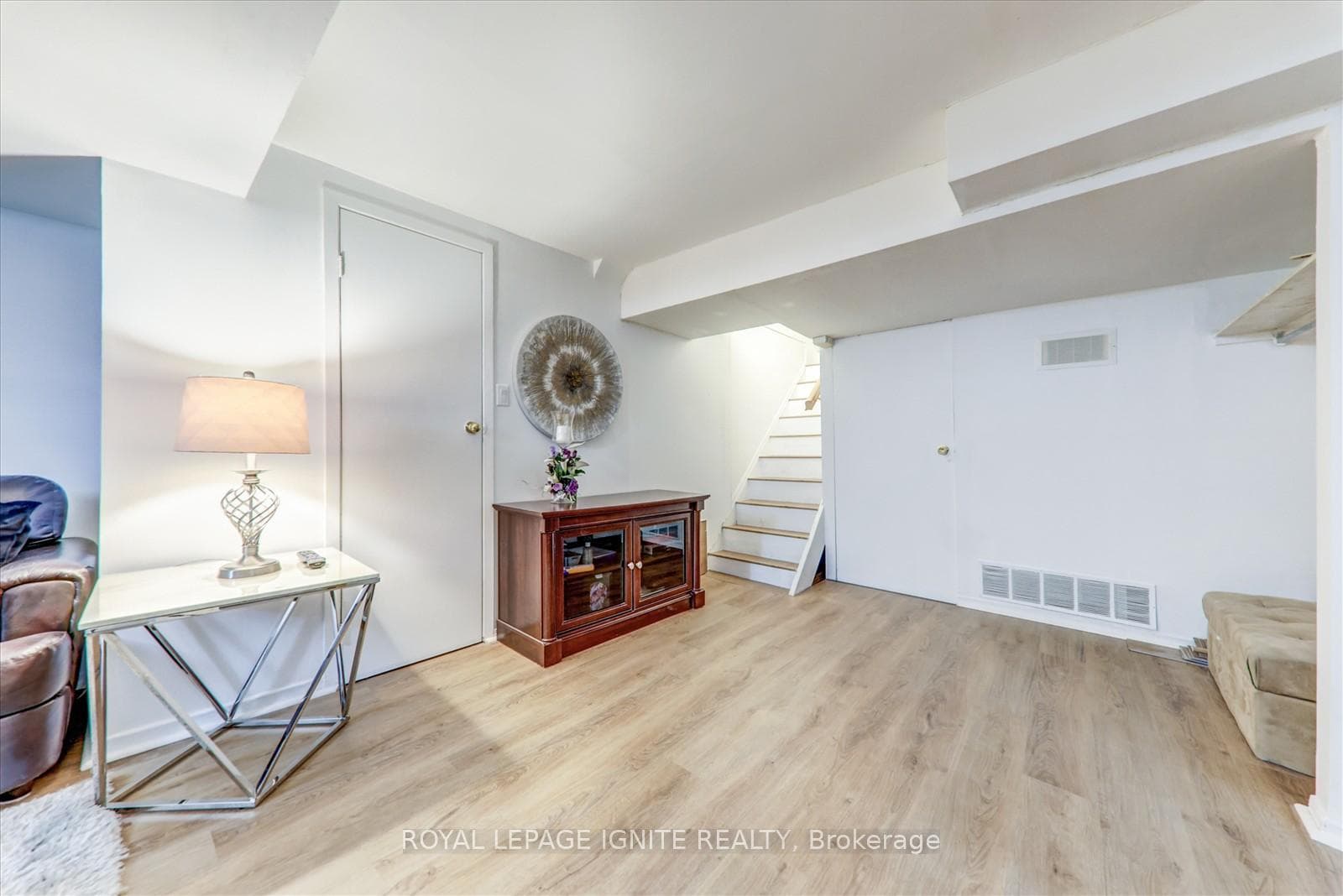 7 Halfway Avenue photo 32