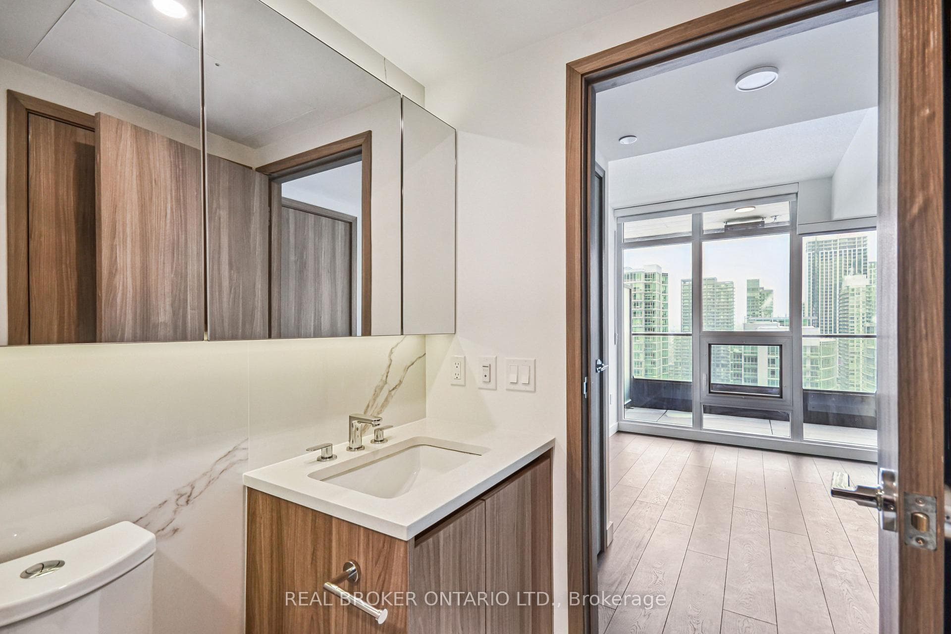 1 Concord Cityplace Way Unit 3001 photo 16