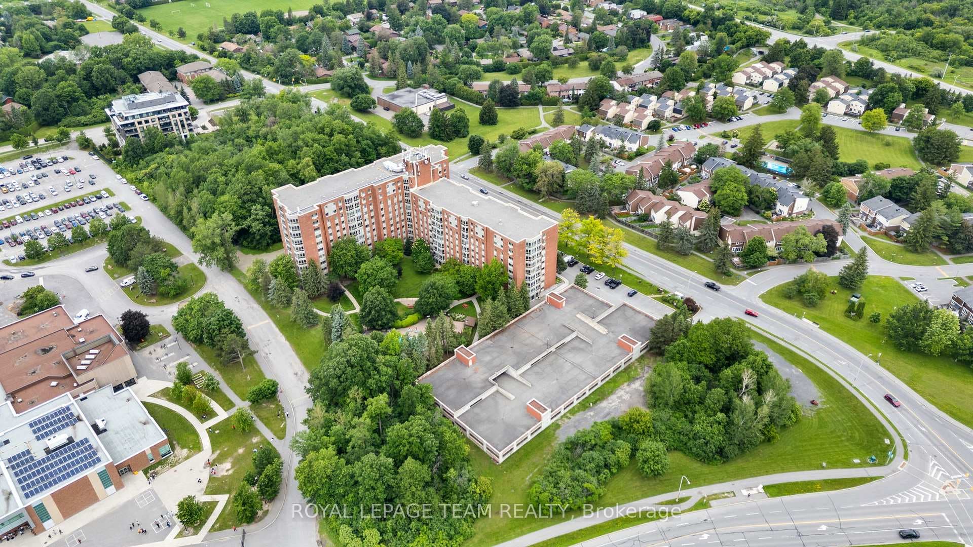 960 Teron Road Unit 604 photo 8