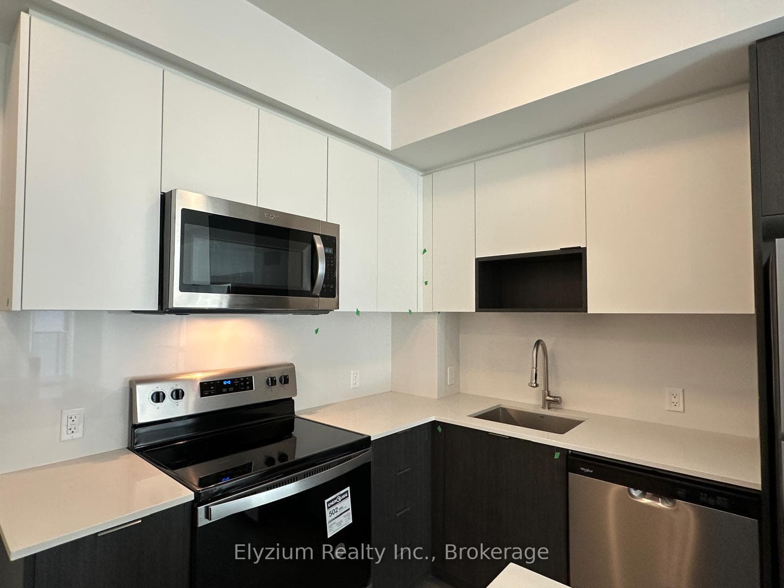 204 Burnhamthorpe Road Unit 1003 photo 3