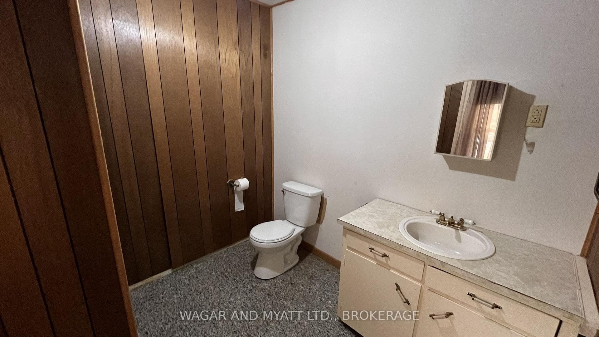 226 CAMDEN Road photo 21