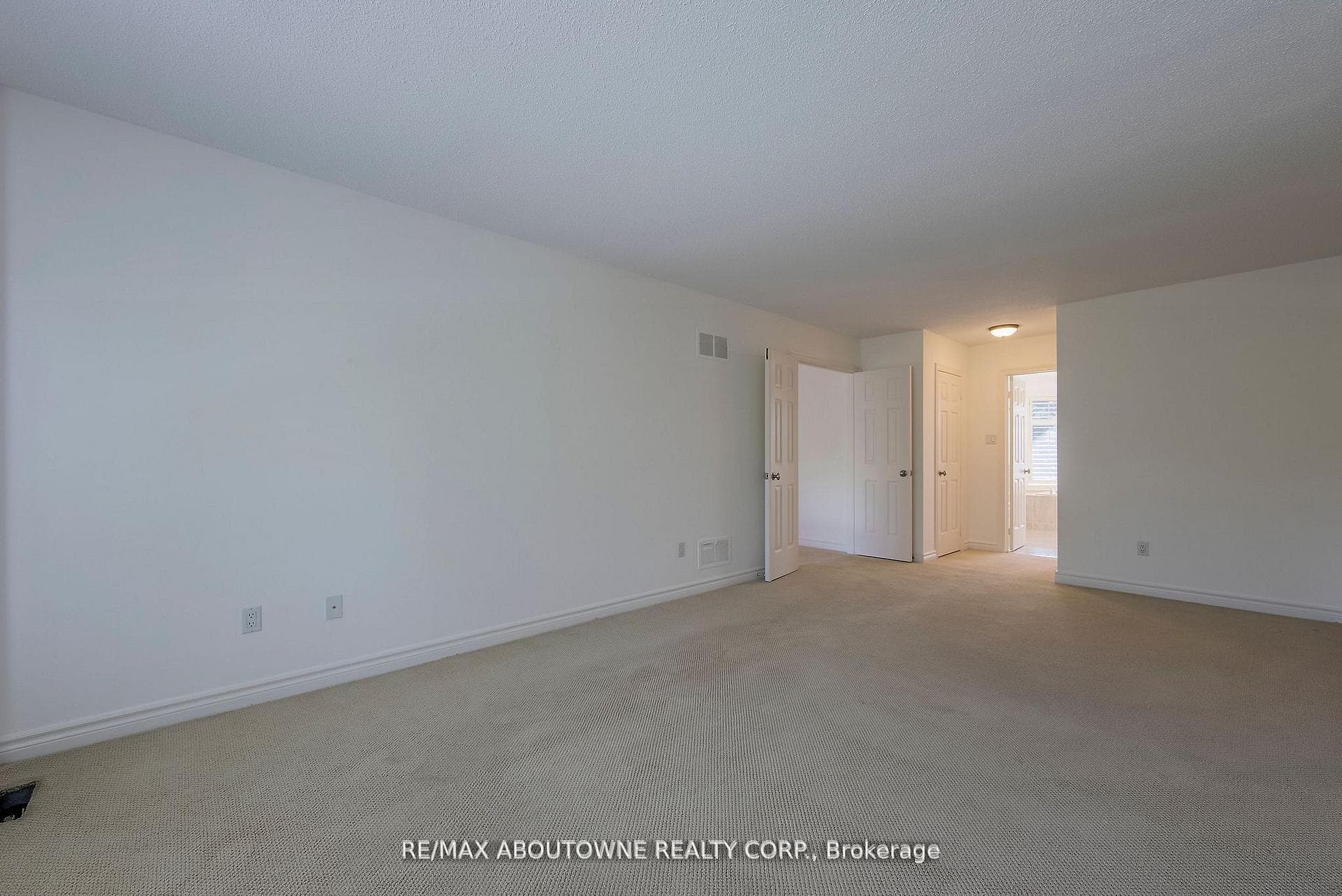 1487 The Links Drive photo 21