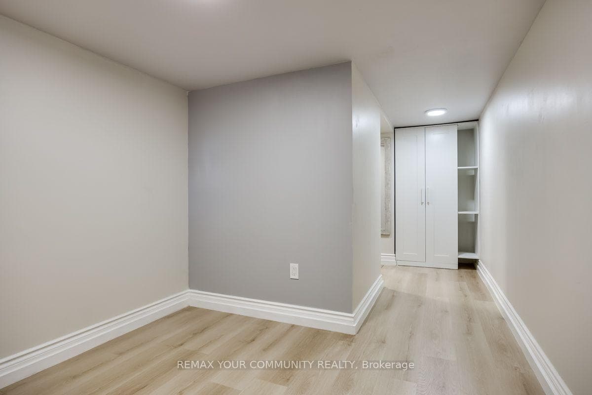 71 Hawman Avenue photo 19