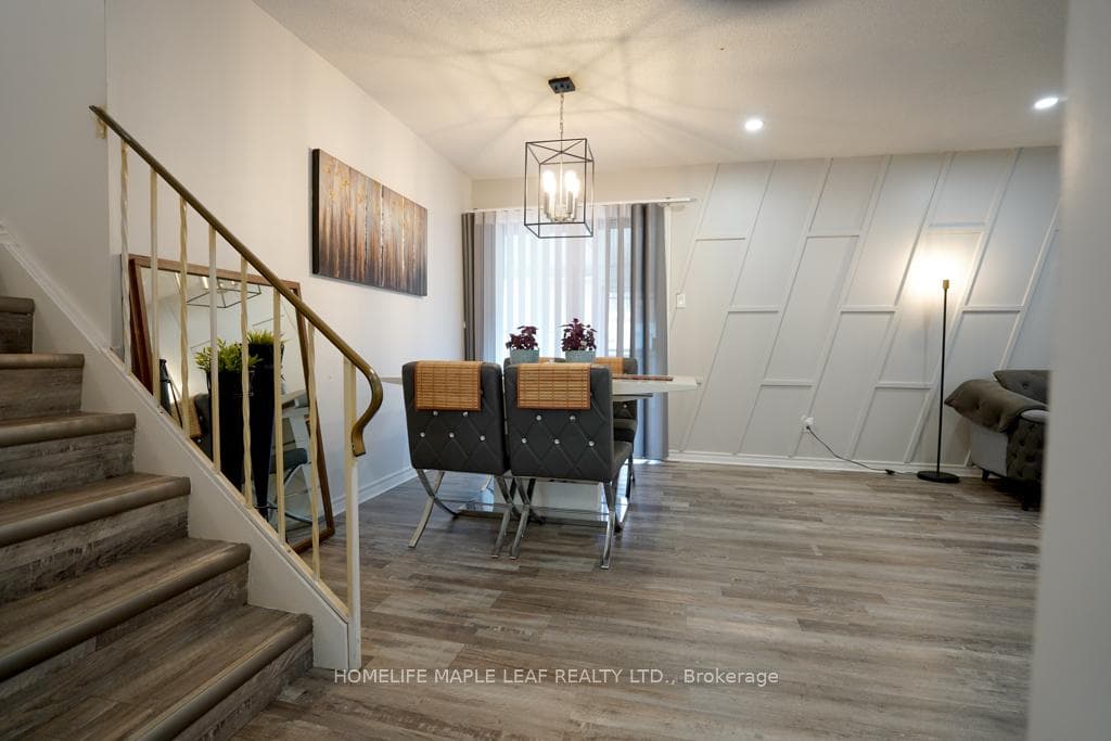 147 Muriel Crescent photo 7