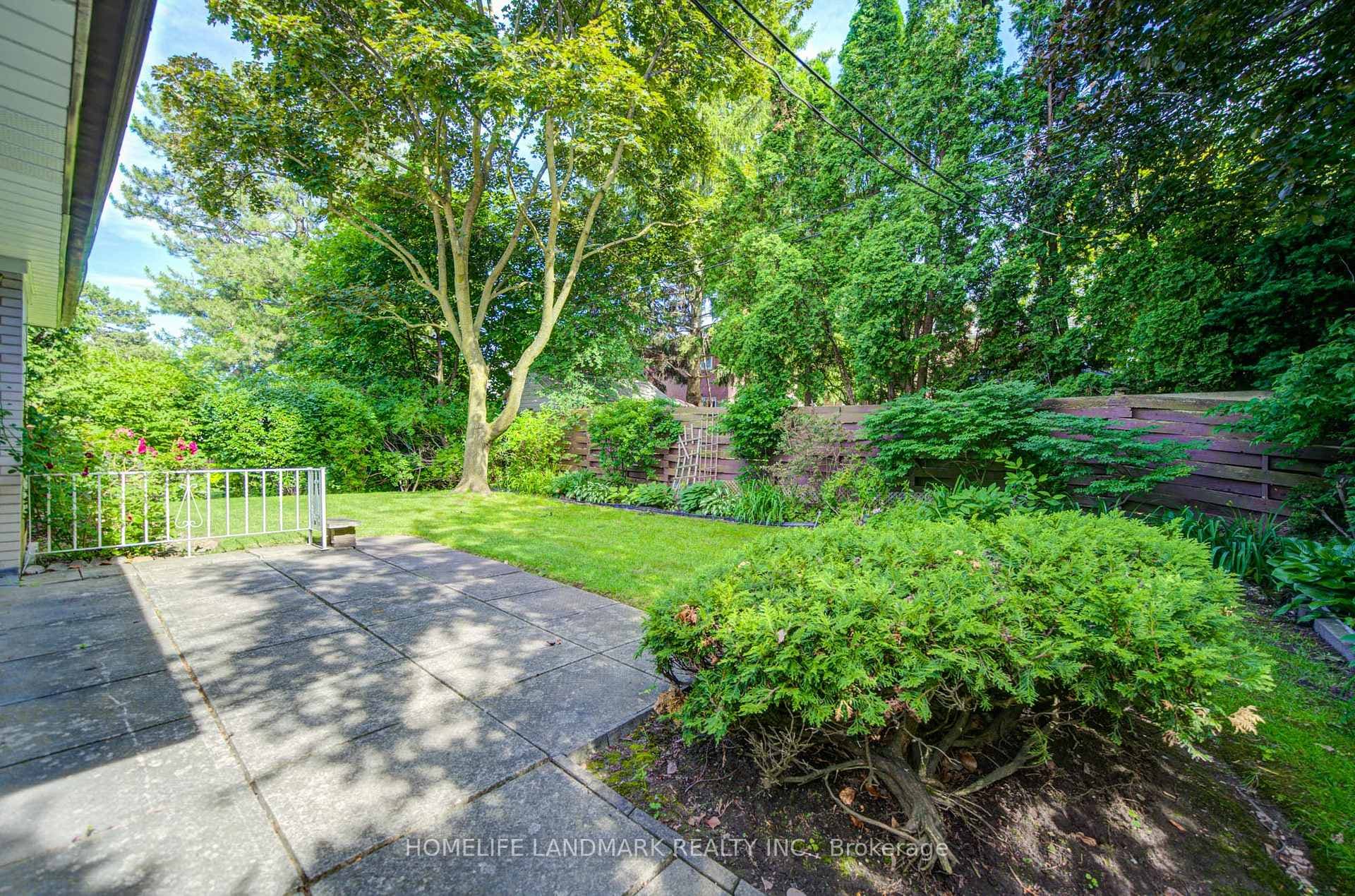 21 Colonnade Road photo 50