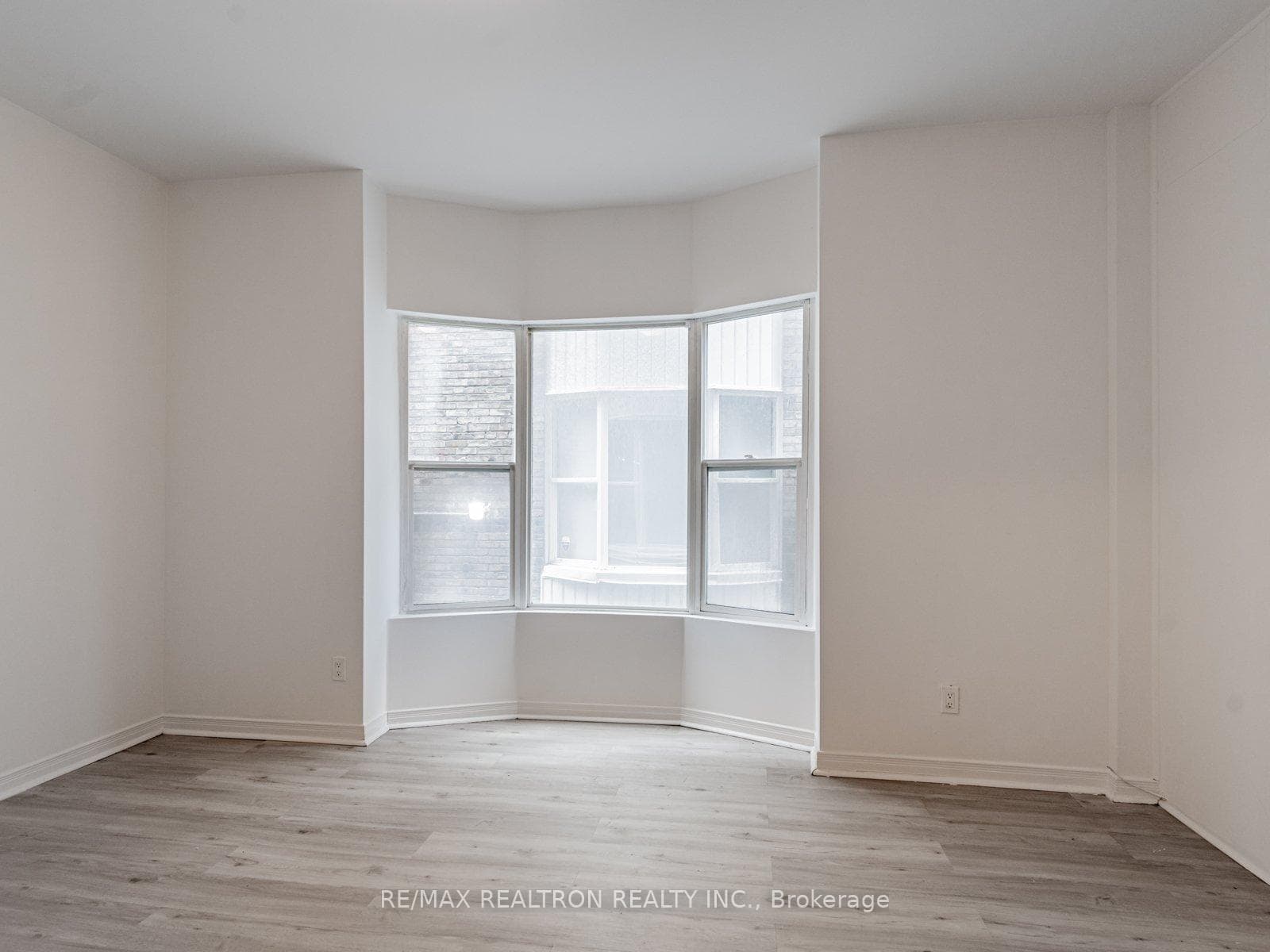 414 Jarvis Street Unit 103 photo 1
