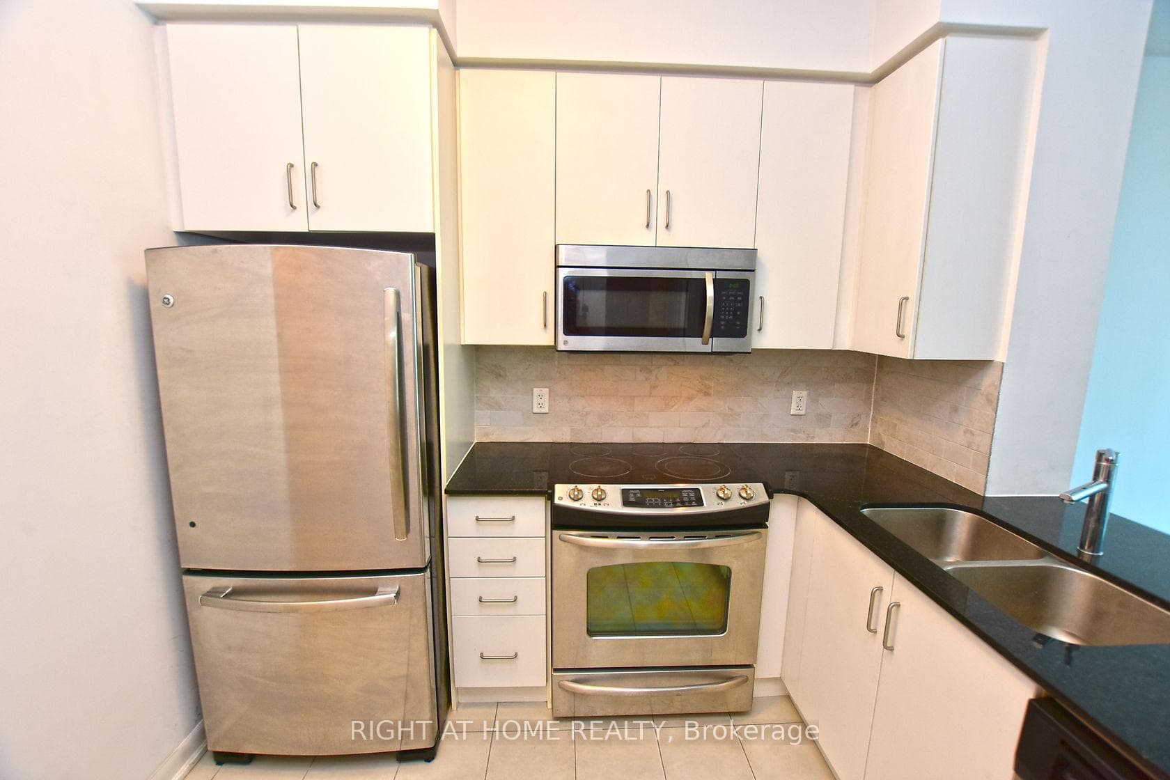 215 Sherway Gardens Road Unit 2805 photo 37