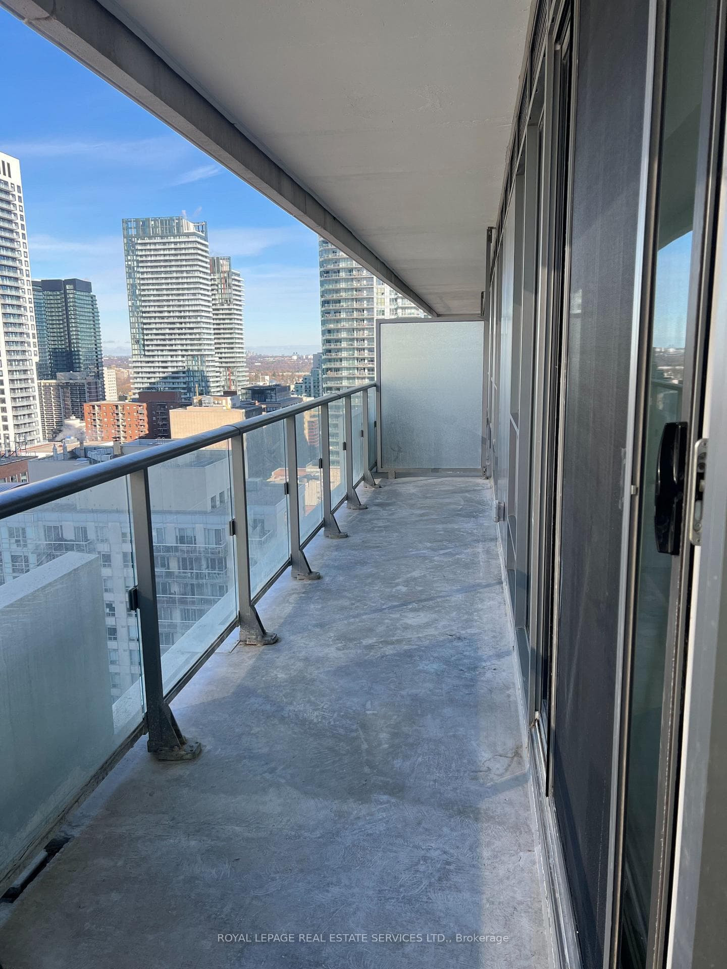 2221 Yonge Street Unit 1911 photo 19