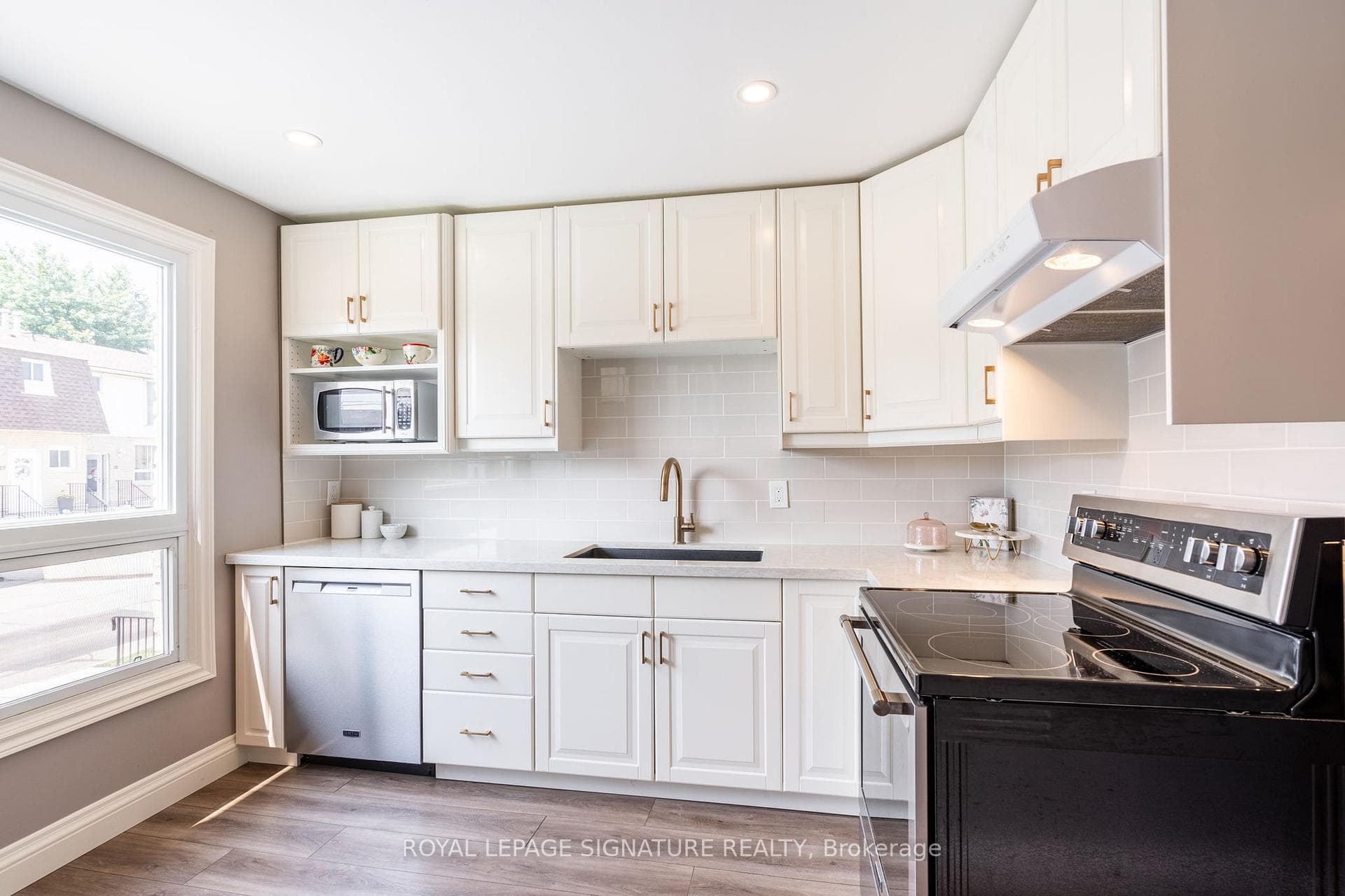 1338 Upper Gage Avenue Unit 1 photo 9
