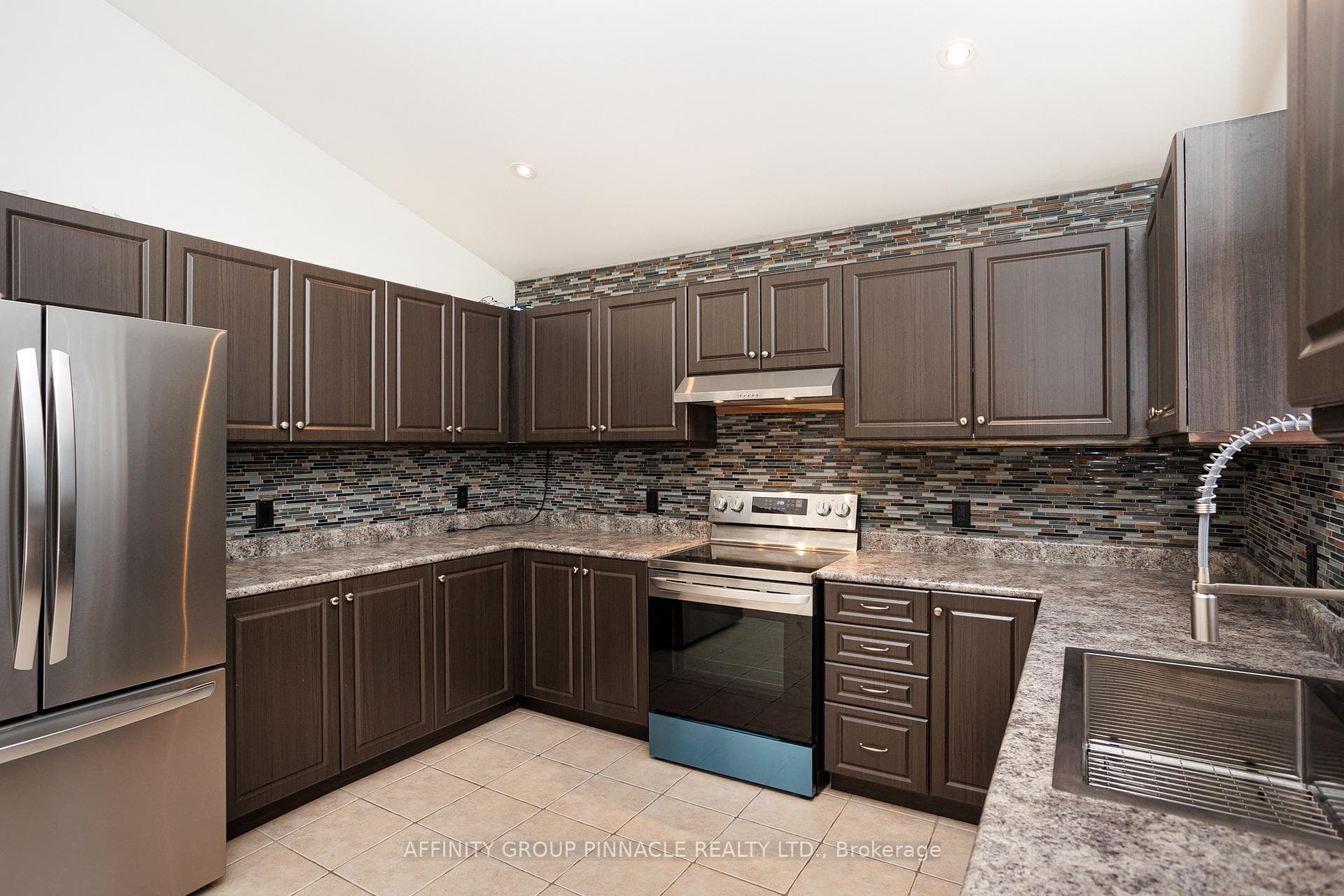 103 Cook Street photo 22