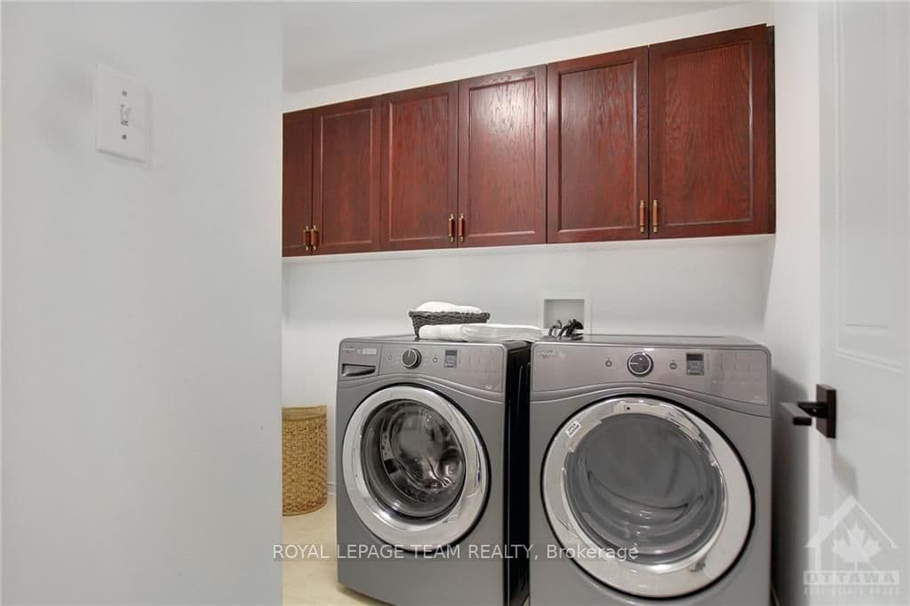 60 BIRCHFIELD Avenue photo 15