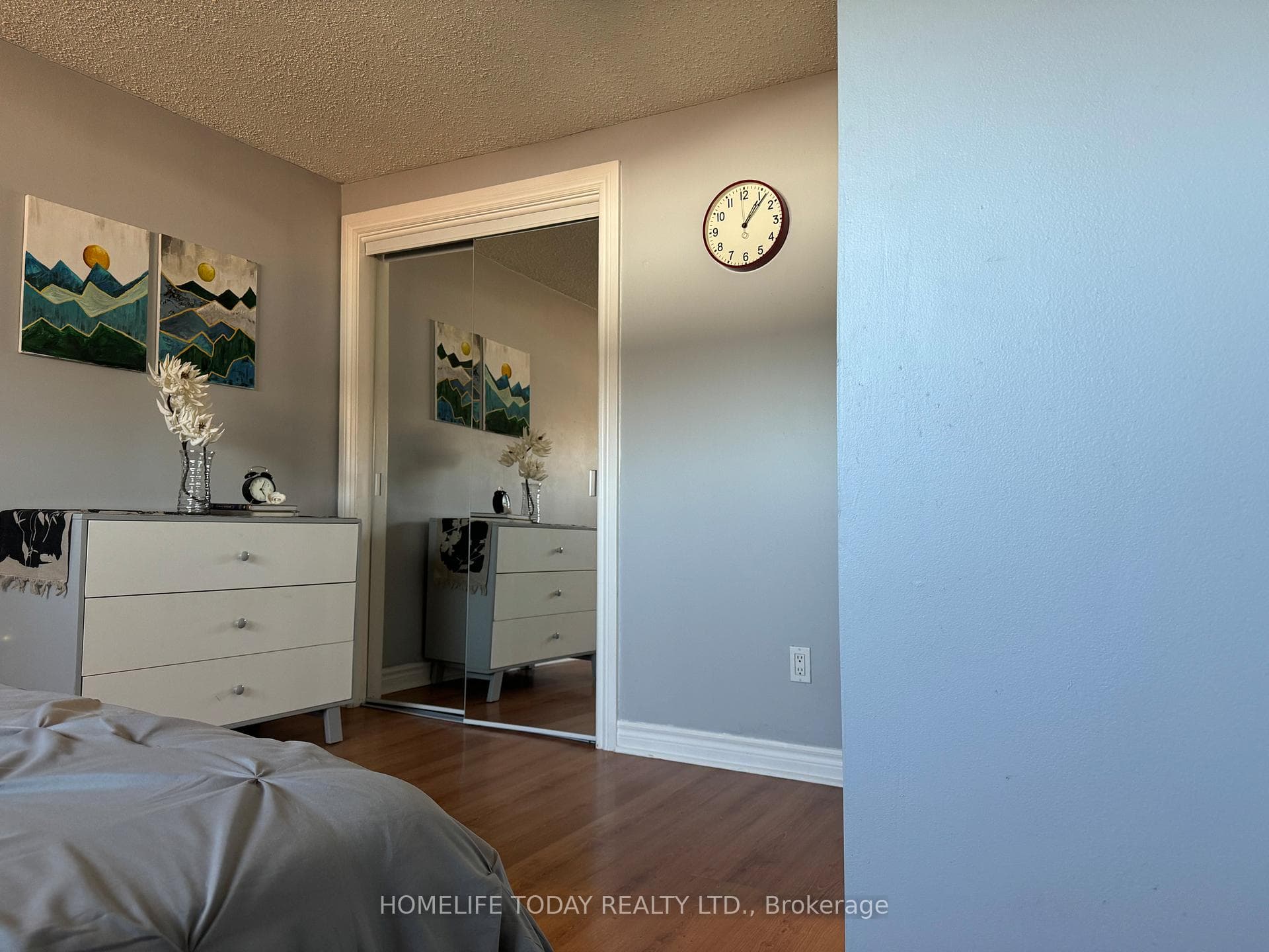 90 Carter Crescent photo 17