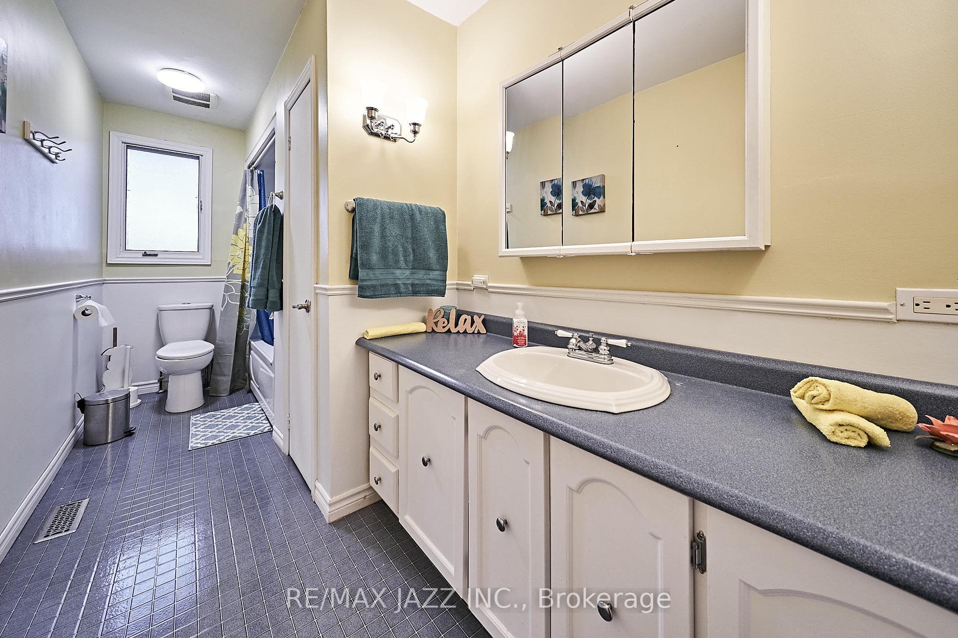 4038 Courtice Road photo 17