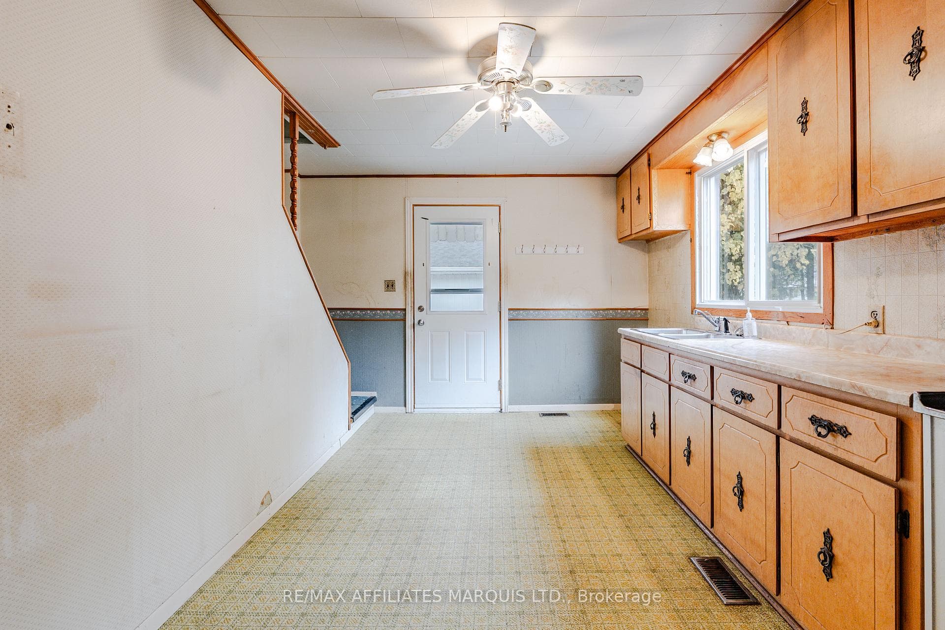 204 Anthony Street photo 8