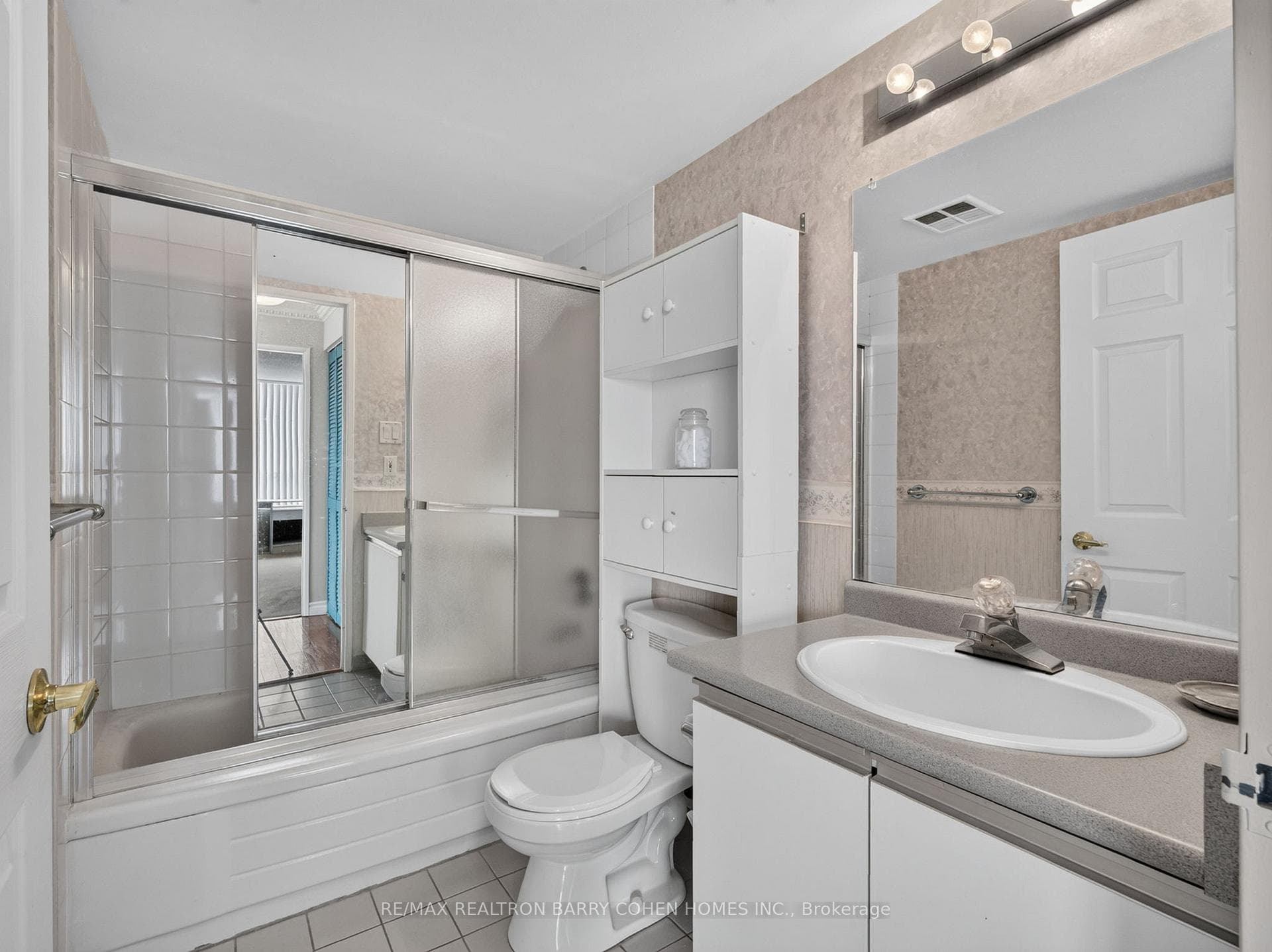 700 Constellation Drive Unit 2009 photo 15